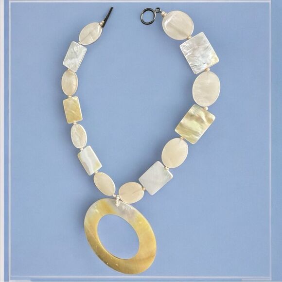 Neiman Marcus Mother of Pearl Statement Necklace – Resort Chic Elegance - Picture 5 of 17